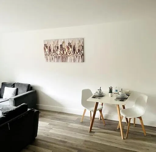 #301 2 Bed Serviced Apartment
